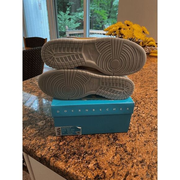 Nike Men's Dunk Low Doernbecher 2022 Sneakers - White/Green/Yellow 11.5 - Picture 4 of 13